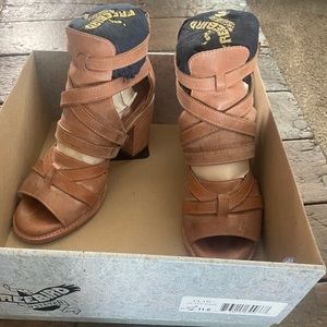 Freebird claw dusty rose claw